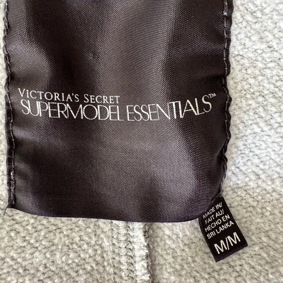 Victoria Secret SUPERMODEL ESSENTIALS ZIP UP HOODIE JACKET GRAY MEDIUM 🪽🪽 - Picture 10 of 13